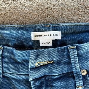 Good American Good Classic Slim Straight Jeans